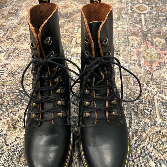 Dr. Martens Leona Platform Ankle Boot - Picture 3 of 6